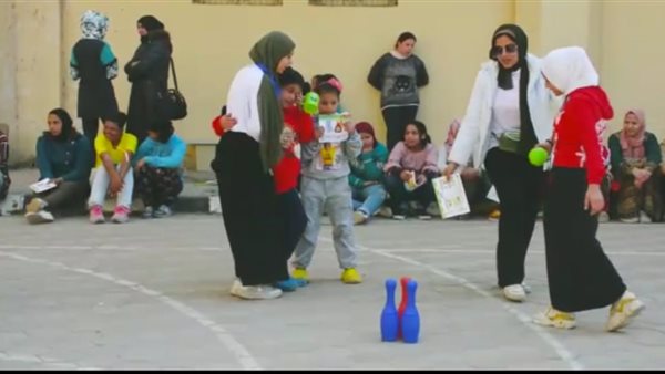 بالتعاون مع 