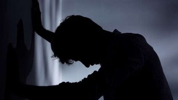 من الحب ما قتل.. شاب ينتحر لفراق حبيبته وعامل يشنق نفسه لهجر زوجته