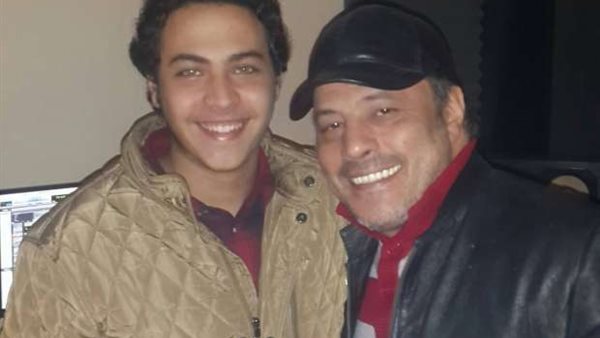 ادعوا له .. تفاصيل إصابة ابن عمرو عبدالجليل بمرض نادر | فيديو