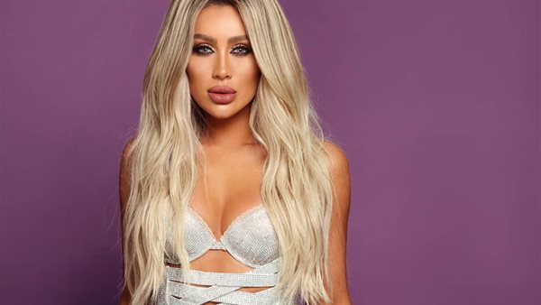 فستان شفاف فوق الركبة.. ظهور مثير لمايا دياب | شاهد