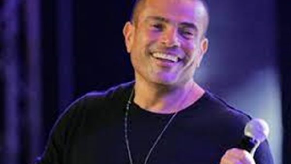 الحب شكله كرمك المرة دي.. عمرو دياب يثير الجدل مع حسناء جديدة | شاهد