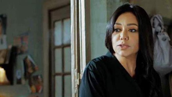 بقى تريند.. لفظ خارج من رانيا يوسف في مسلسل ملوك الجدعنة 