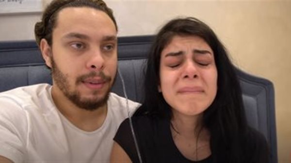 حالتها خطيرة.. أحمد حسن يستغيث بالجمهور للدعاء لزينب | شاهد