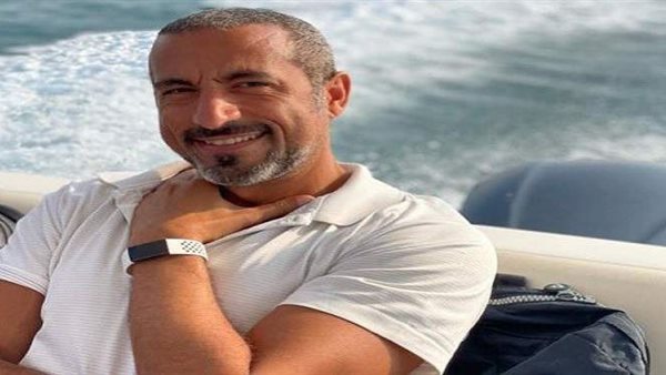 ظهر عاريًا.. هجوم شديد على أحمد الشقيري | شاهد