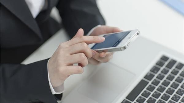 الإفتاء تحسم الجدل..حكم الدين في استلاف رصيد من شركات الاتصال بفلوس زيادة