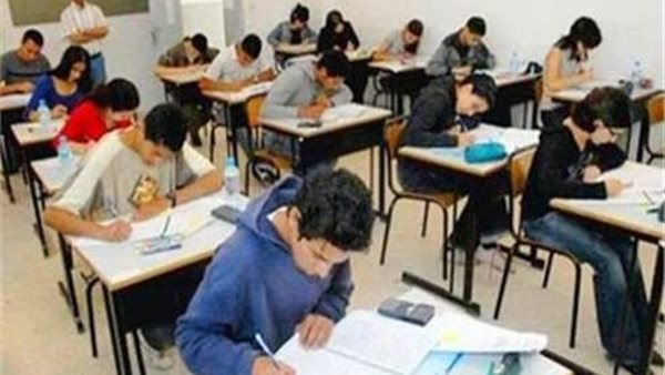 بعد إلغاء امتحانات مايو .. التعليم تعلن مصير الدراسة للشهادتين الإعدادية والثانوية 
