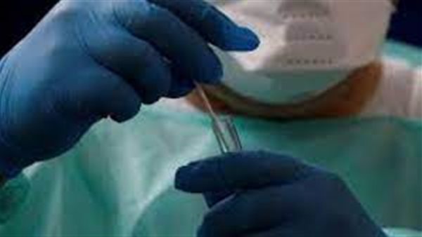 مستشار الرئيس يفجر مفاجأة بشأن إنتقال العدوى بعد الحصول على لقاح كورونا | فيديو