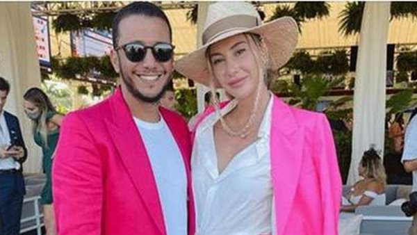 مثيرة للجدل وخانت زوجها.. من هي التركية التي حجز لها رجل أعمال مصري تذاكر طائرة بأكملها؟ | شاهد 