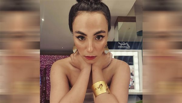 عيب الكلام ده احنا في رمضان.. زينب غريب عرض مستمر في إثارة الجدل | شاهد