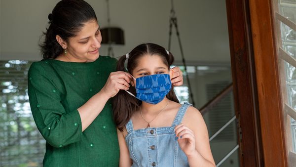 اعزليهم فورا..10 أعراض للموجة الثالثة لفيروس كورونا عند الأطفال