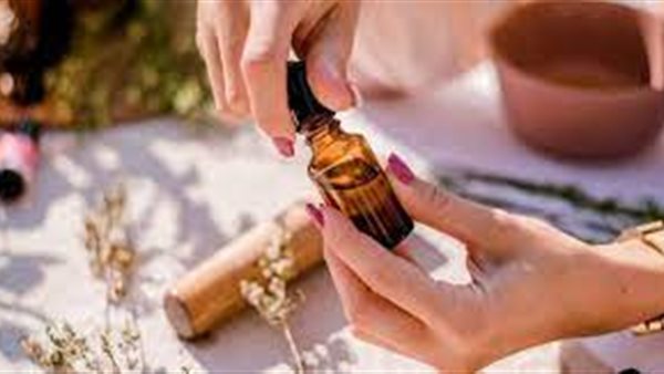 الإفتاء تحسم الجدل..ما حكم استخدام العطور في نهار رمضان للتطيب؟