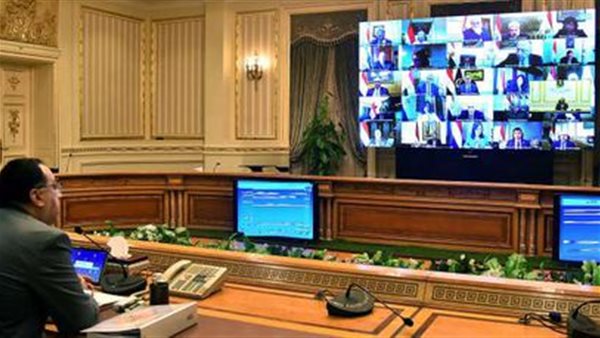 بشدة وحسم وتطبيق فوري .. توجيه جديد من الحكومة ضد المخالفين لإجراءات كورونا