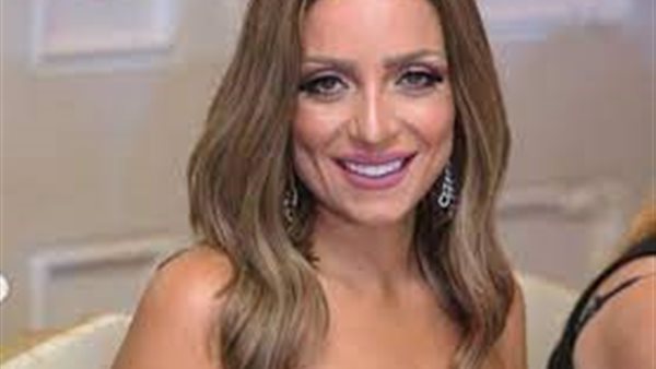 منهم ريم البارودي.. فنانات حملن لقب الزوجة الثانية | شاهد