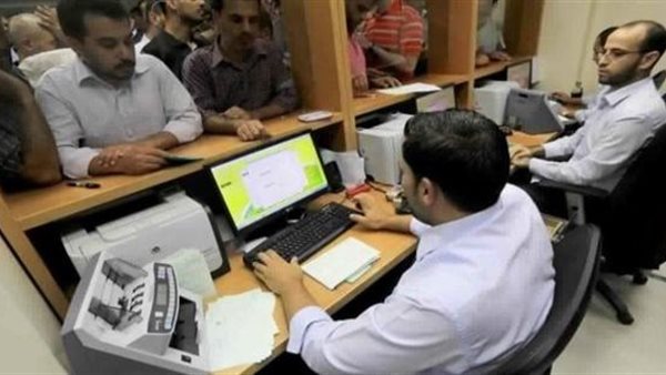 بالقانون ..خصم 50 % من أجر الموظف في هذه الحالة