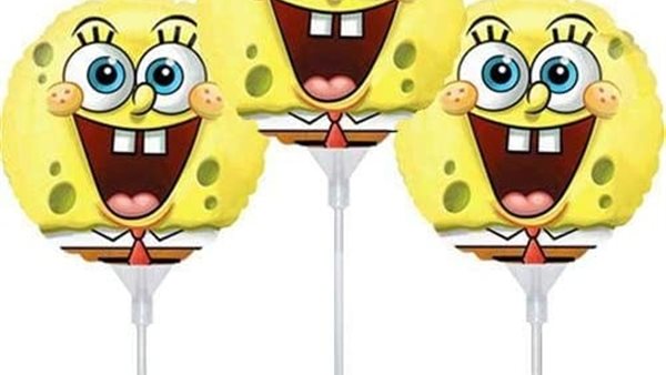 من هاتف والدته.. طفل يشتري بـ39 ألف جنيه مصاصات سبونج بوب