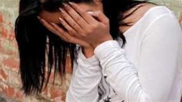 رسائل واتساب كشفت الخيانة..تفاصيل صادمة عن مقتل عشرينية على يد زوجها بـ20 طعنة