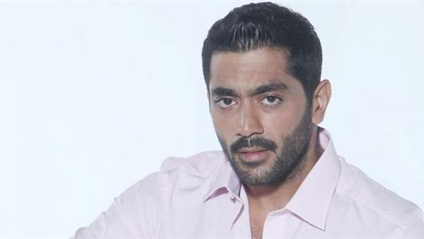 بسبب رسائل واتساب.. حبس الفنان أحمد فلوكس  