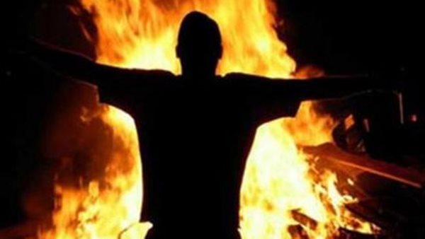 بعد تعديه عليها جنسيا .. طفلة تنتقم من والدها بطريقة مروعة