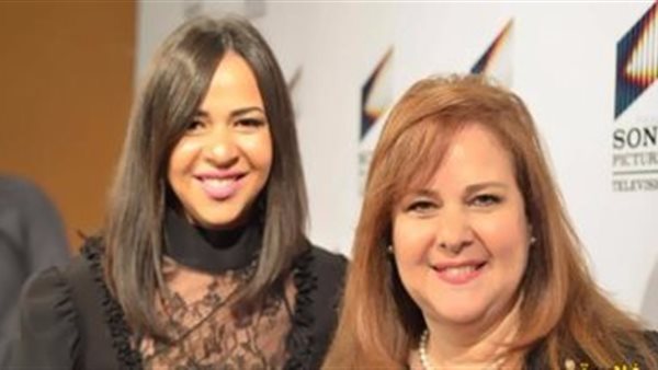 بعد تدهور حالتها.. إيمي سمير غانم تدعو لوالدتها دلال عبد العزيز بالشفاء