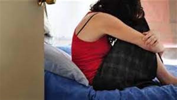 حبيبي صورني عارية.. علاقة عاطفية لفتاة تنتهي بممارسة الرذيلة مع 7 أشخاص