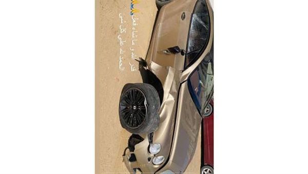 السيارة تحطمت.. صديق 