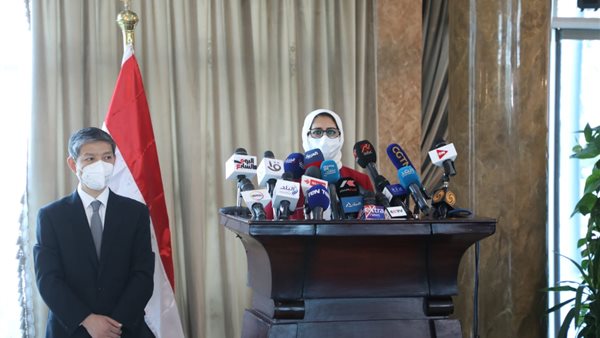 تصنيع 40 مليون جرعة من لقاح سينوفاك..وزيرة الصحة تكشف عن موعد التخلي عن ارتداء الكمامة | شاهد