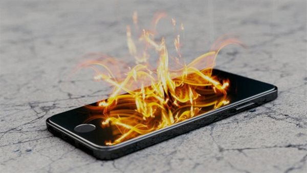 5 نصائح يجب اتباعها لتجنب انفجار بطارية الهاتف الذكي