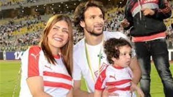 كدا في ضرب نار..طلب غريب من مشجعة زملكاوية لـ محمود علاء وزوجته