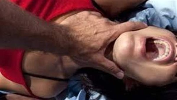 لحظات صادمة.. عاطل يغتصب عجوزا عمرها ٩٥ سنة بالفيوم 