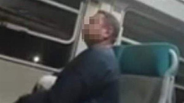 استغل نوم الركاب.. فعل فاضح مع طفل داخل القطار  وتحرك من الشرطة والسكك الحديدية