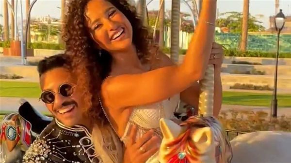 في مدينة الملاهي.. أغرب حفل زفاف لحسن أبو الروس وغادة والي | شاهد