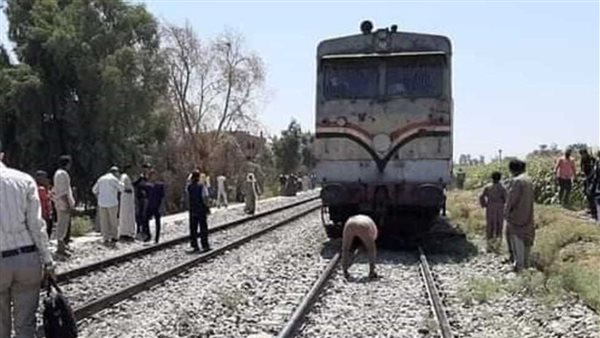 كان ينظر في الهاتف المحمول.. مصرع شاب صدمه قطار