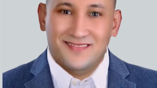 غراب يشيد بإنشاء أول منطقة مركزية لتداول الخضر والفاكهة والسلع 