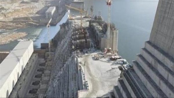 الملء الثاني وبيع المياه لإسرائيل.. مفاجآت وزير الري عن سد النهضة