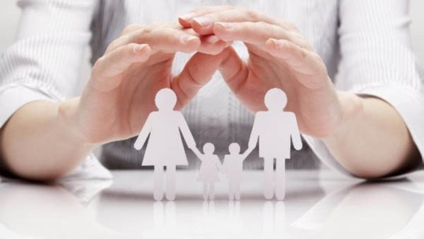 هل يجوز للرجل الاشتراط على المرأة عدم الإنجاب أو الحرمان من الإرث قبل زواجها؟