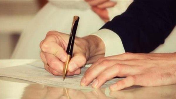 الإفتاء تجيب..ما هي حدود التعامل بين الرجل والمرأة في الخطوبة والزواج؟