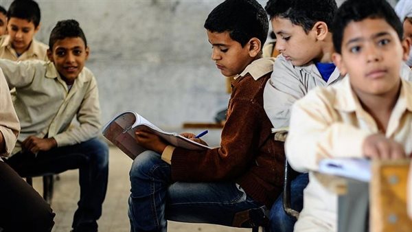 التفاصيل الكاملة..10 فئات معفاة من المصروفات الدراسية بالعام الجديد