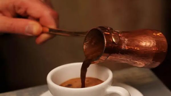 تصيبك بأمراض خطيرة.. احذر تناول القهوة في هذا التوقيت