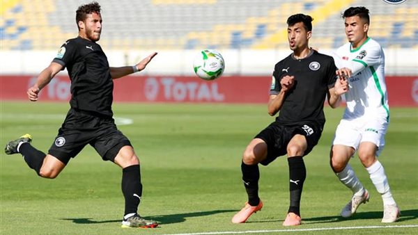 ضرب نفسه بالقلم.. هذا ما فعله لاعب نادي بيراميدز بعد إضاعة ركلة ترجيح أمام الرجاء|شاهد