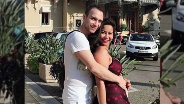 ادعولنا بالذرية وانا كلي ملكه.. تعليق قوي من شيرين عبد الوهاب على تسريب والد زوجها الفاضح | شاهد