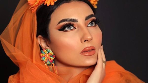 اعرفي موضة فساتين سهرة للمحجبات 2021 من البلوجر 