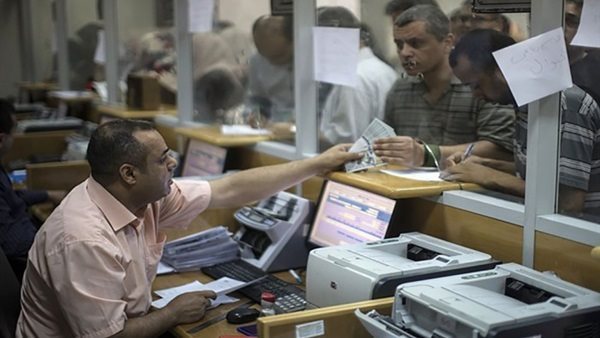 علاوة للقطاع الخاص وحوافز إضافية.. بشرى سارة من الحكومة للمصريين 