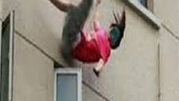 قفزت من الـ5 بإسدال الصلاة.. تفاصيل مثيرة في انتحار سيدة الطالبية والسبب صادم