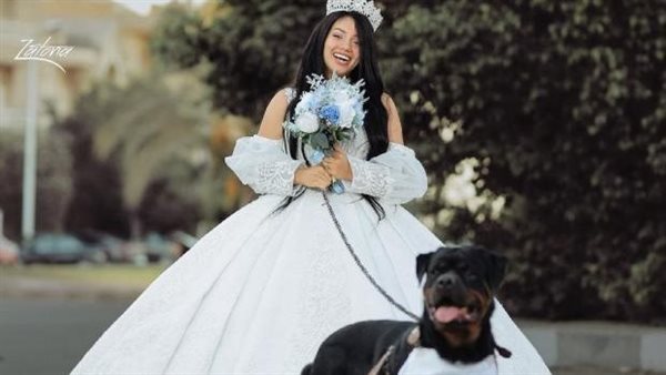 ضل كلب أحسن.. بلوجر شهيرة تعلن زواجها من كلب ورد قاس من الجمهور| شاهد 