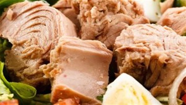 تقلل الخصوبة.. أثار خطيرة لتناول التونة المعلبة