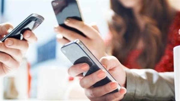 كارثة.. استخدام المحمول لمدة 17 دقيقة يوميا يصيبك بمرض خطير