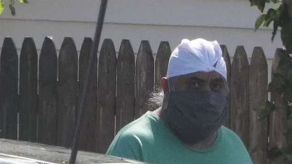 يعيش في منزل منذ 20 عاما.. قصة رجل خارق الذكاء لم يدفع جنيها واحدا| شاهد 