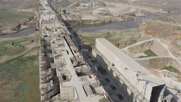 المياه ستعبر كوبري قصر النيل.. خبير يفجر مفاجأة صادمة عن سد النهضة