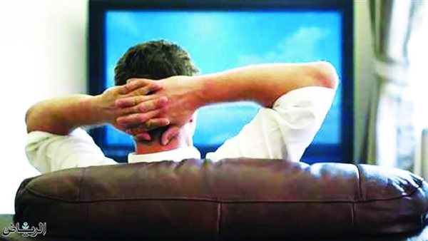 بيتفرج على أفلام كارتون ومش حاسس بوجودي.. فتاة تطلب الطلاق من زوجها