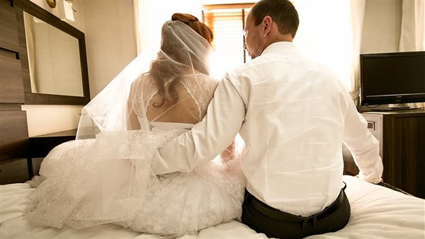 الإفتاء تجيب.. ما حكم الدخول على الزوجة قبل إتمام الزفاف؟